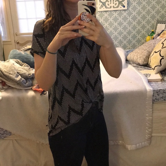 Forever 21 geometric blouse - Picture 2 of 4